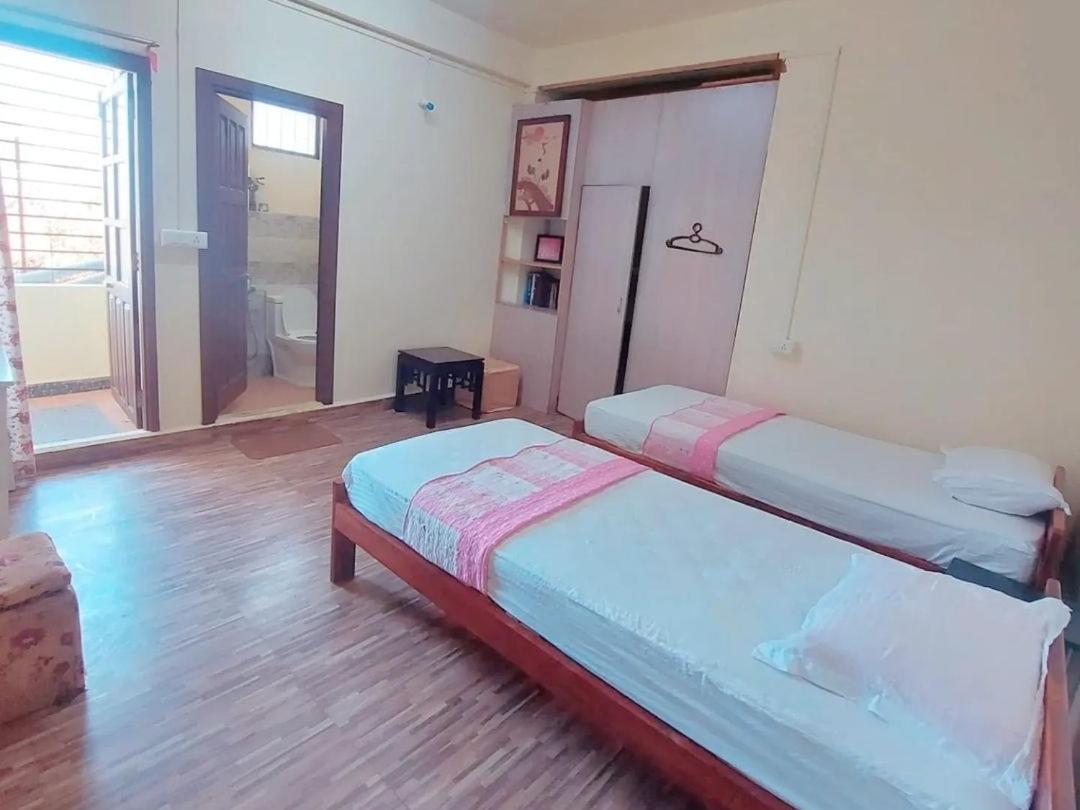 Giftland Homestay Āīzawl Exterior foto
